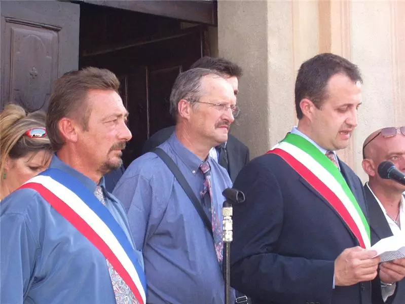 Inaugurazione con sindaco di Saint Front ospite